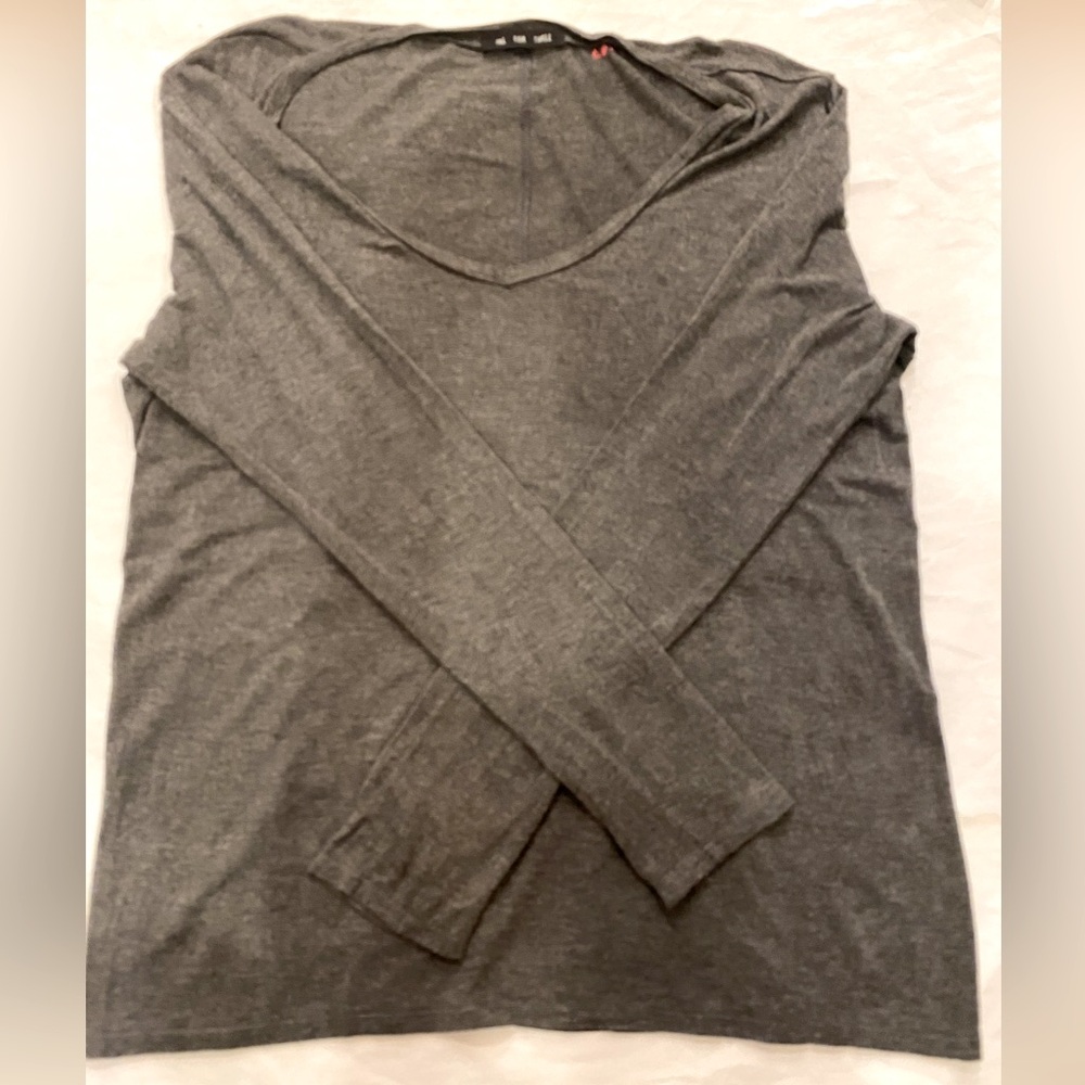 One four three 1.4.3. Story v neck long sleeve grey t shirt LARGE